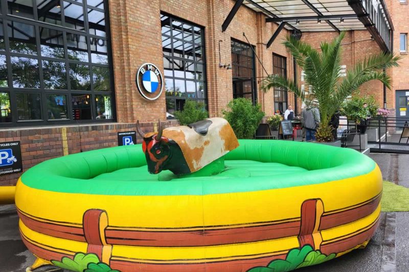 Rodeo Vermietung, Bullriding mieten, elektrischer Bulle Verleih
