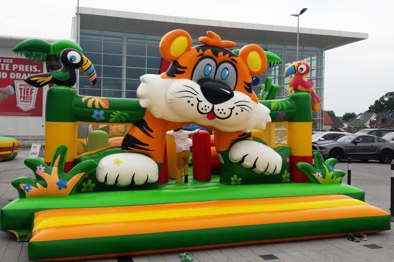 Hüpfburg Aktive Center Tiger mieten, Hüpfburgen Verleih