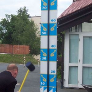 Hau den Lukas blau-weiß mieten, Hau den Lukas Verleih