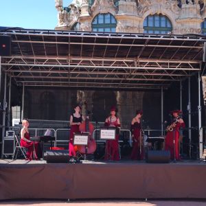 mobile Bühne Stagemobil mieten Leipzig