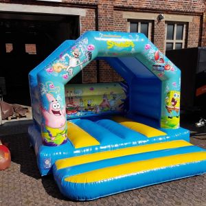 Hüpfburg mit Dach SpongeBob mieten, Hüpfburgenverleih