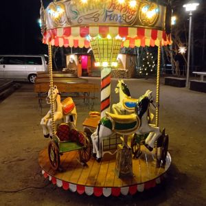 Nostalgiekarussell Pferdchen mieten, Kinderkarussell Vermietung, Verleih