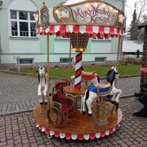 Nostalgiekarussell Pferdchen mieten, Kinderkarussell Vermietung, Verleih