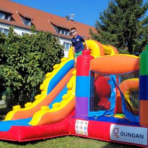 Hüpfburg Baustein mit Rutsche mieten, Hüpfburgen Vermietung