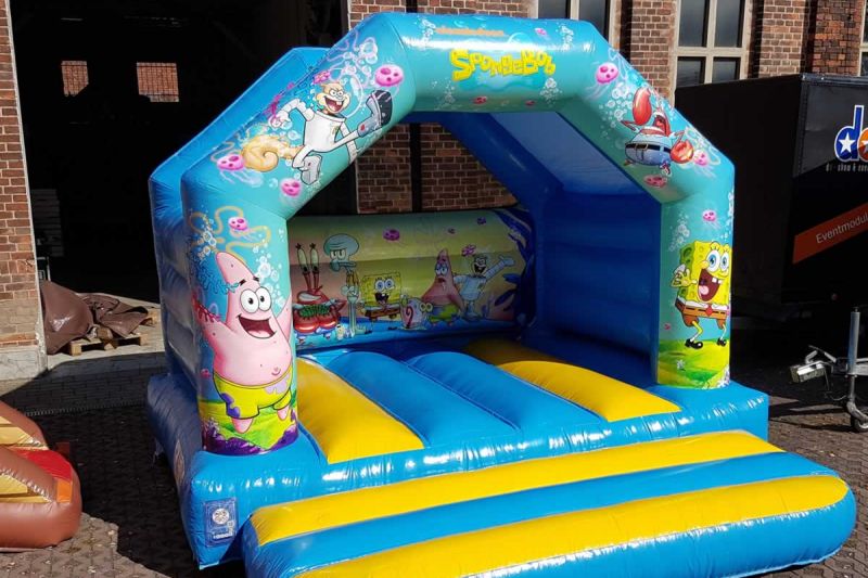 Hüpfburg mit Dach SpongeBob mieten, Hüpfburgenverleih